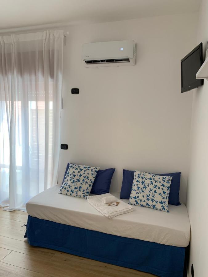 Bedroom Spiaggia Di Ponente Milazzo Exteriör bild